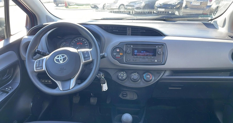 Toyota Yaris cena 49900 przebieg: 5706, rok produkcji 2020 z Bochnia małe 379